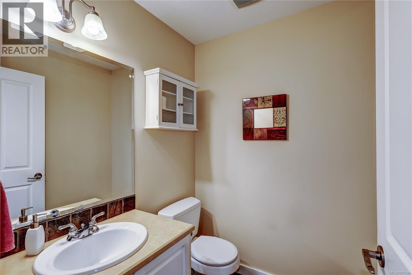 Photo 18 of 24 500 Russell Rd, Ladysmith BC