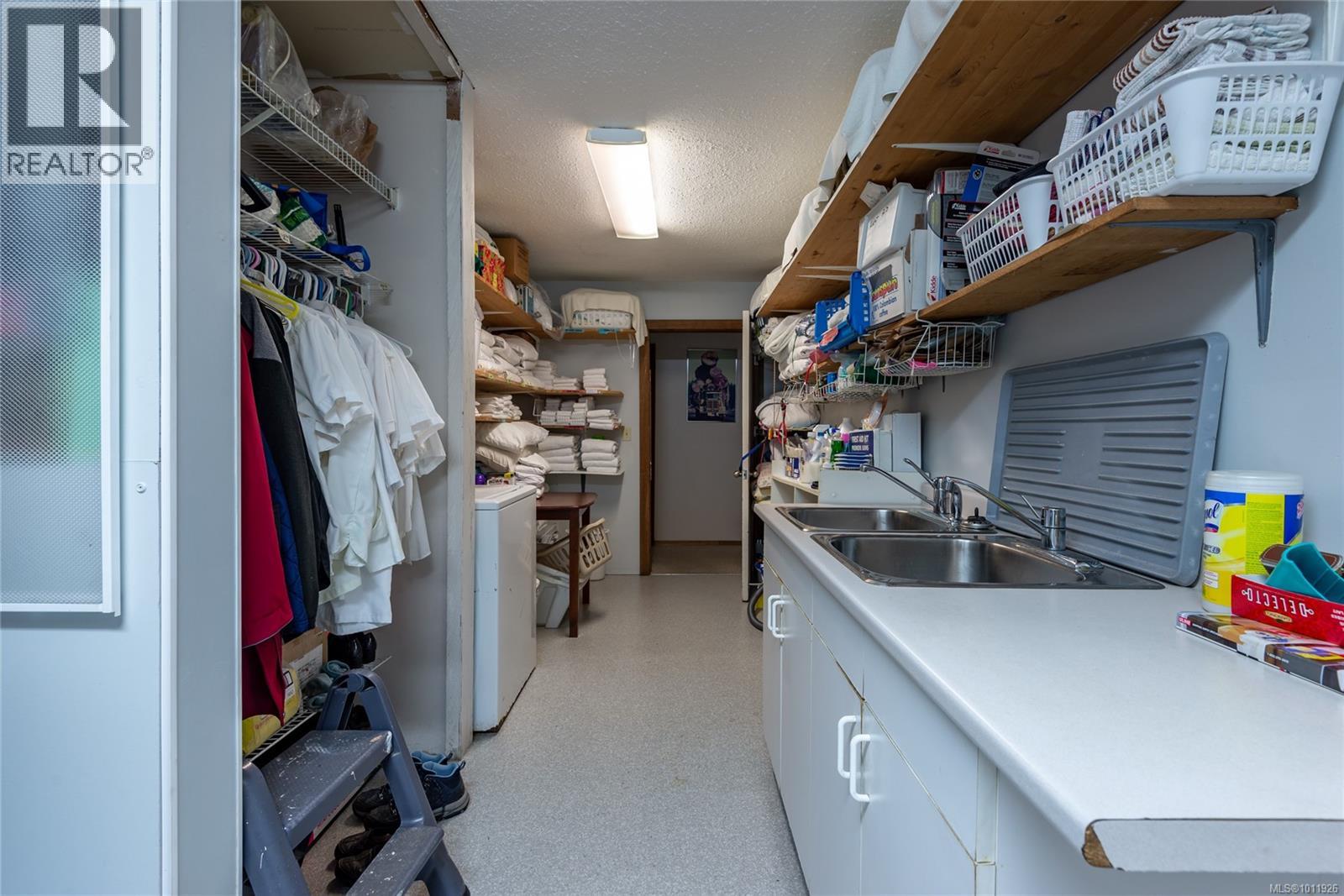 Business for Sale in Port McNeill – DL2264 Hidden Cove, Port McNeill - Image 17