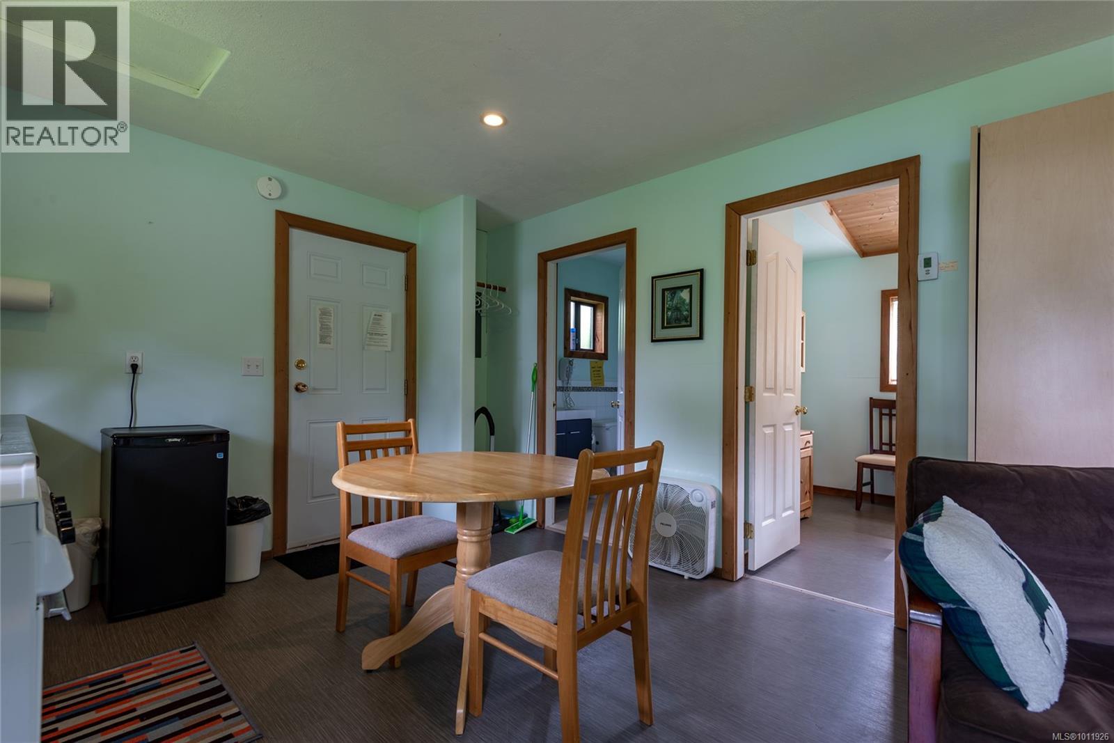 DL2264 Hidden Cove, Port McNeill - Image 1