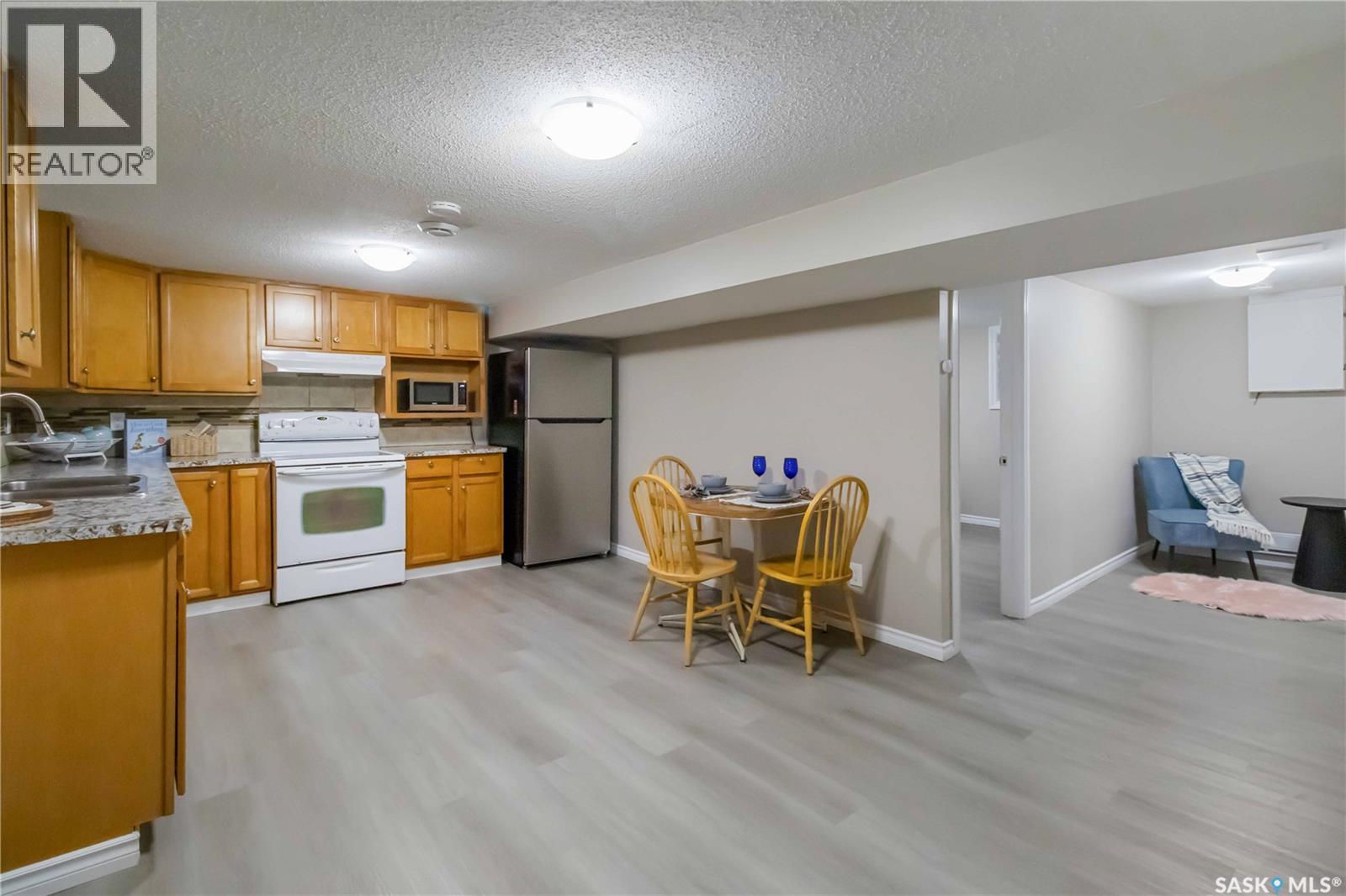 Photo 19 of 229 E Avenue N, Saskatoon SK