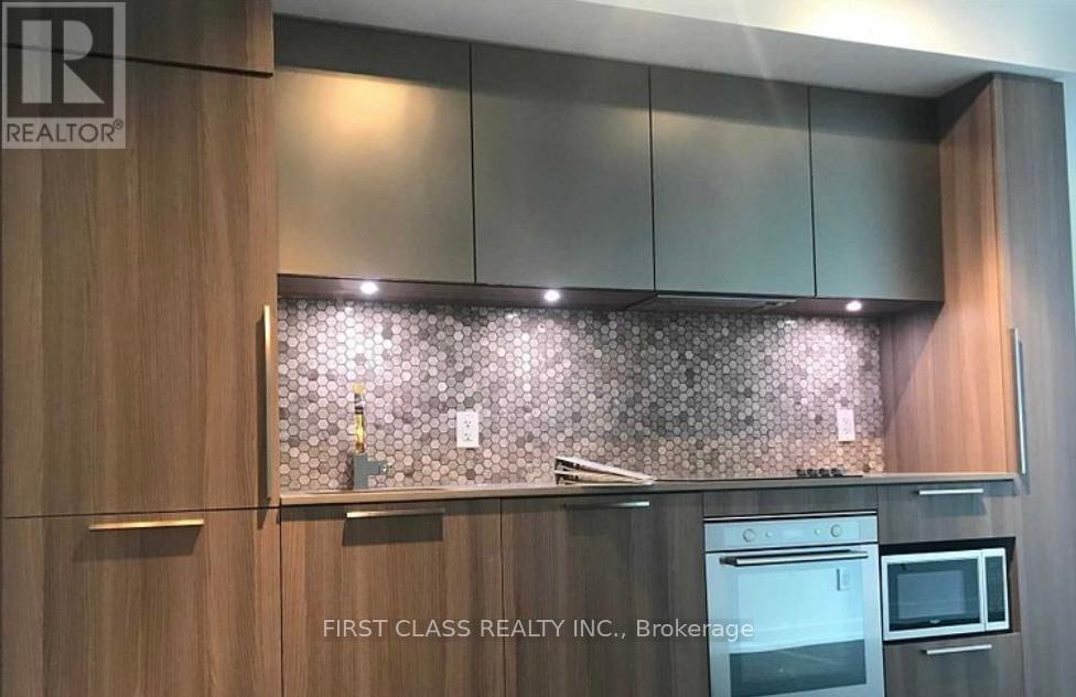 Photo 1 of 1518 85 Wood Street, Toronto ON