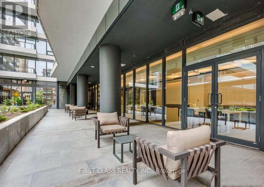 Photo 11 of 1518 85 Wood Street, Toronto ON