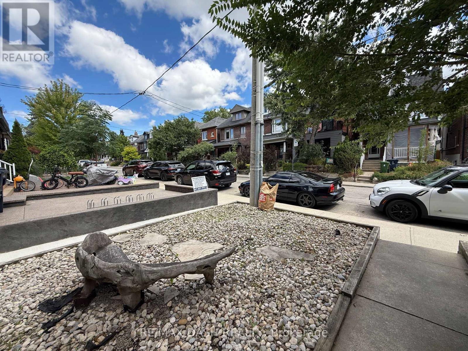 Photo 9 of Main 8 Beatrice Street, Toronto ON