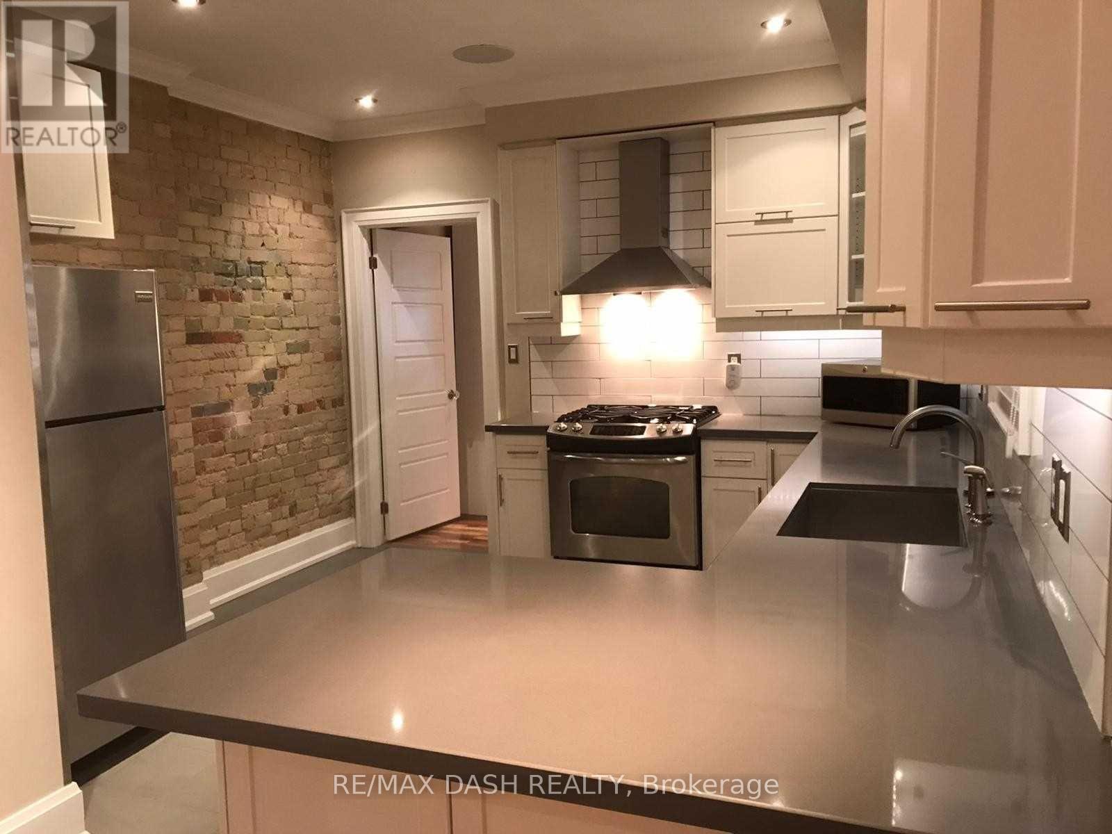 Photo 7 of Main 8 Beatrice Street, Toronto ON