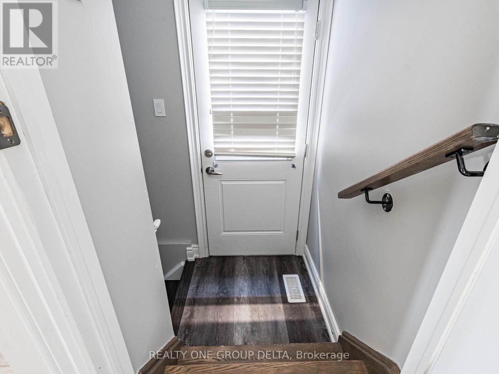 Photo 20 of 6 Quinton Lower Ridge, Brampton ON