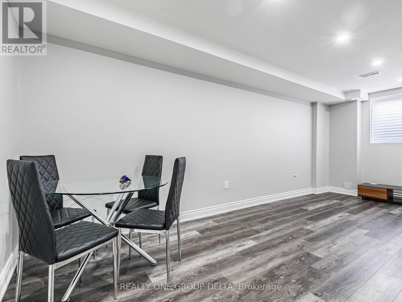 Photo 26 of 6 Quinton Lower Ridge, Brampton ON