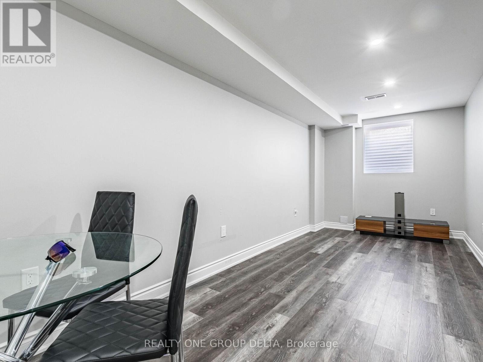 Photo 27 of 6 Quinton Lower Ridge, Brampton ON