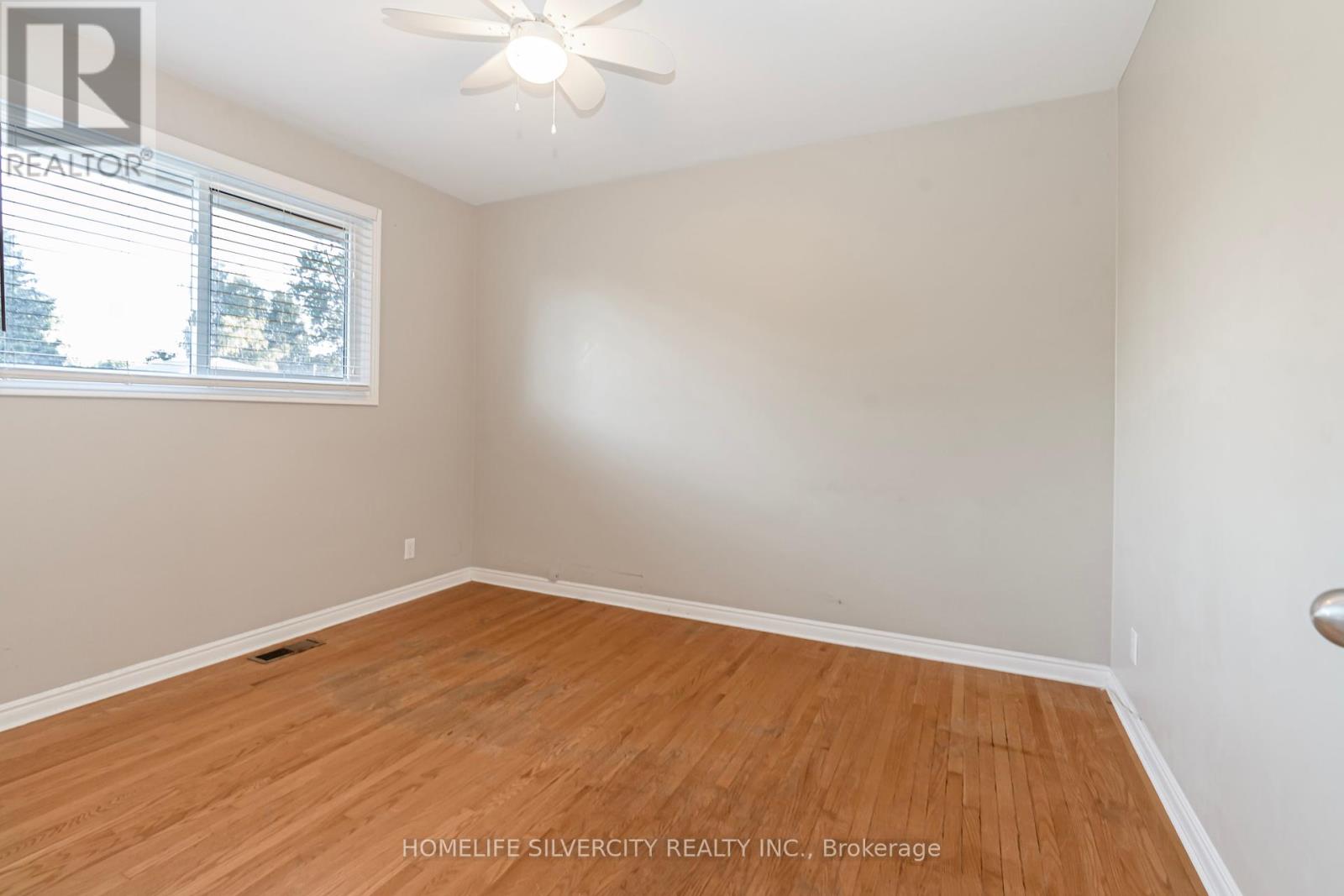 Photo 42 of 35 Lynn Park Avenue, Norfolk ON