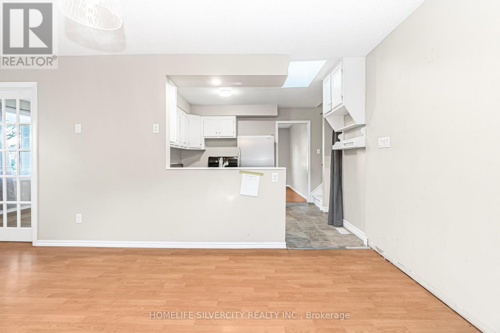 Photo 3 of 35 Lynn Park Avenue, Norfolk ON