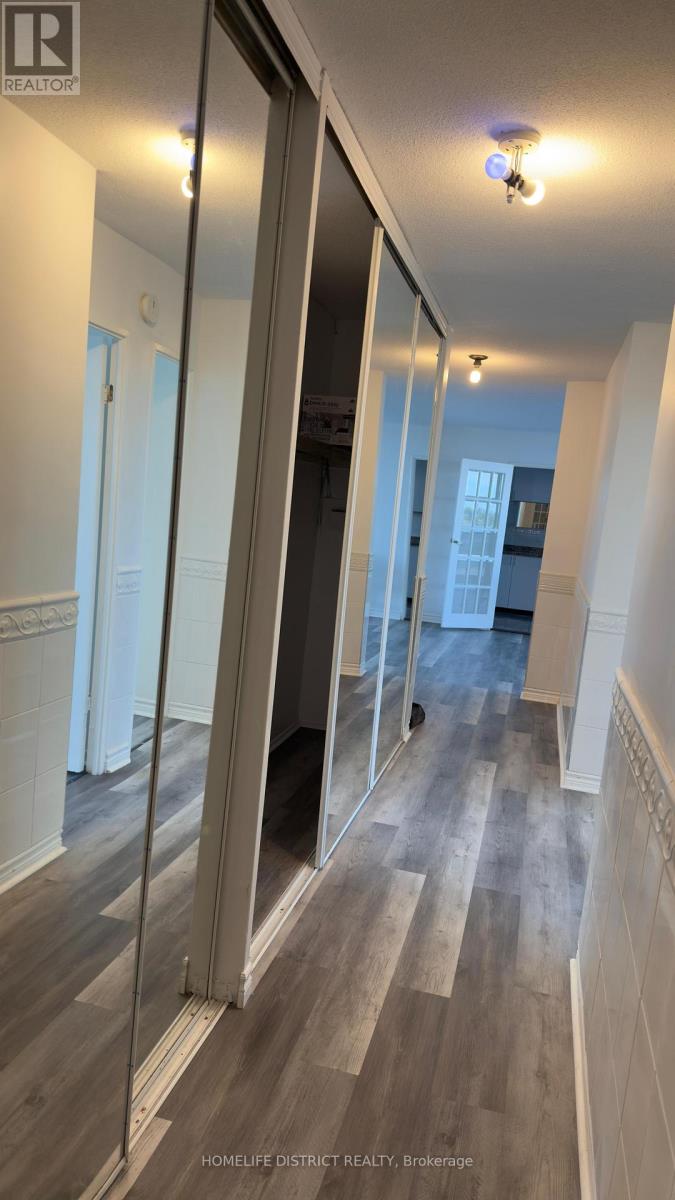 Photo 2 of 1006 20 Gilder Drive, Toronto ON