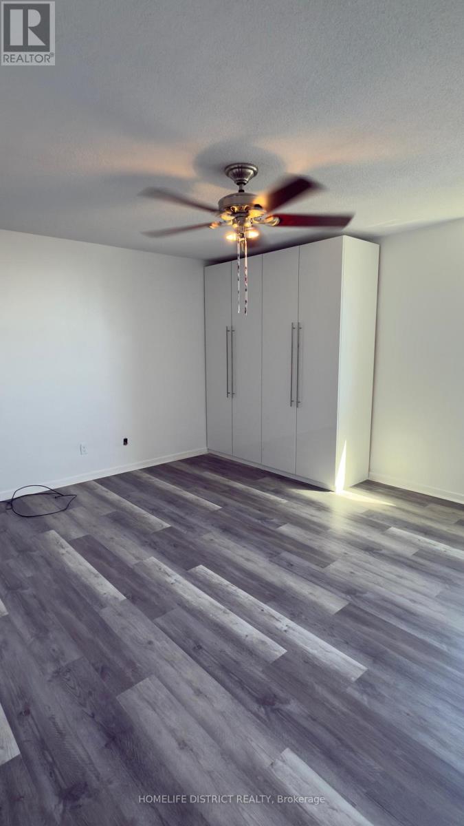 Photo 7 of 1006 20 Gilder Drive, Toronto ON