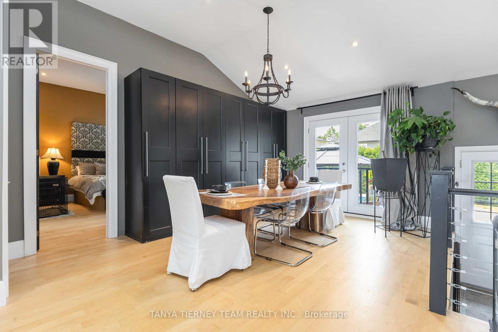 Photo 14 of 54 Montgomery Avenue, Whitby ON