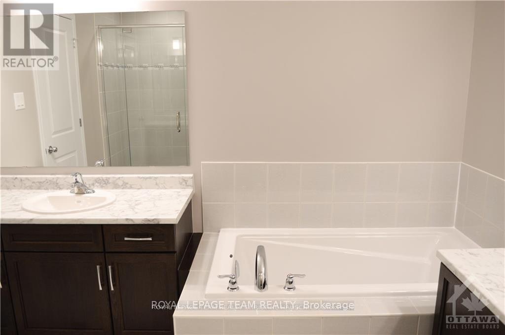 Photo 19 of 493 Cope Drive, Ottawa ON