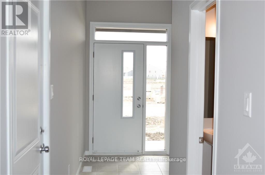 Photo 3 of 493 Cope Drive, Ottawa ON
