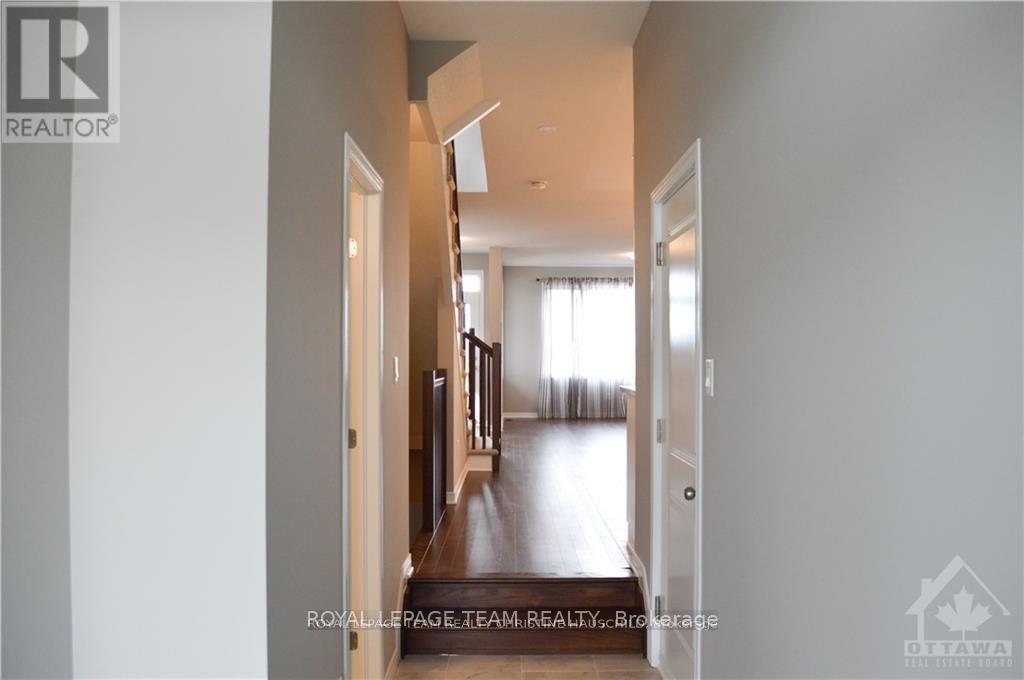 Photo 4 of 493 Cope Drive, Ottawa ON