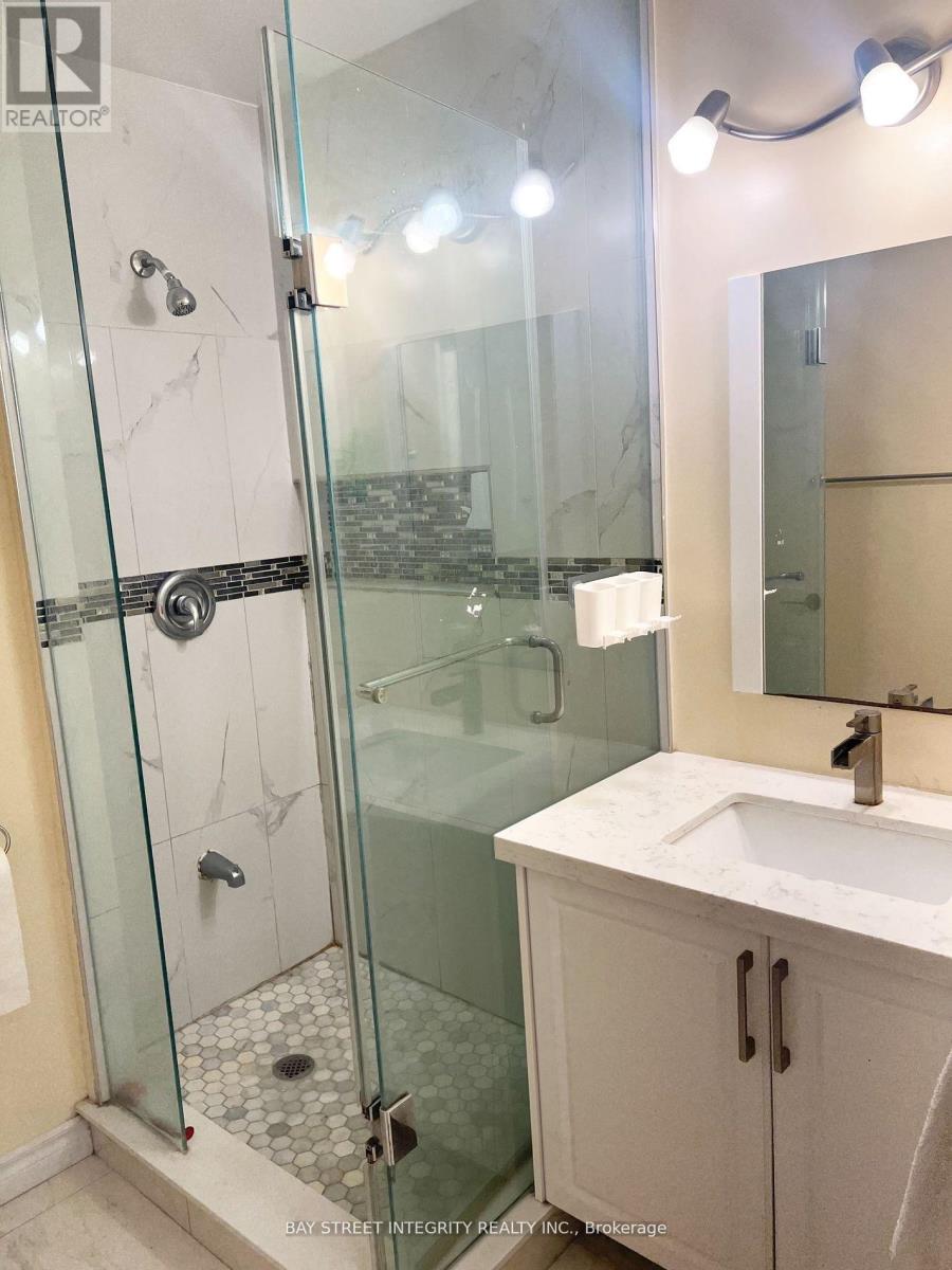 Photo 9 of 8 Albert Street, Markham ON