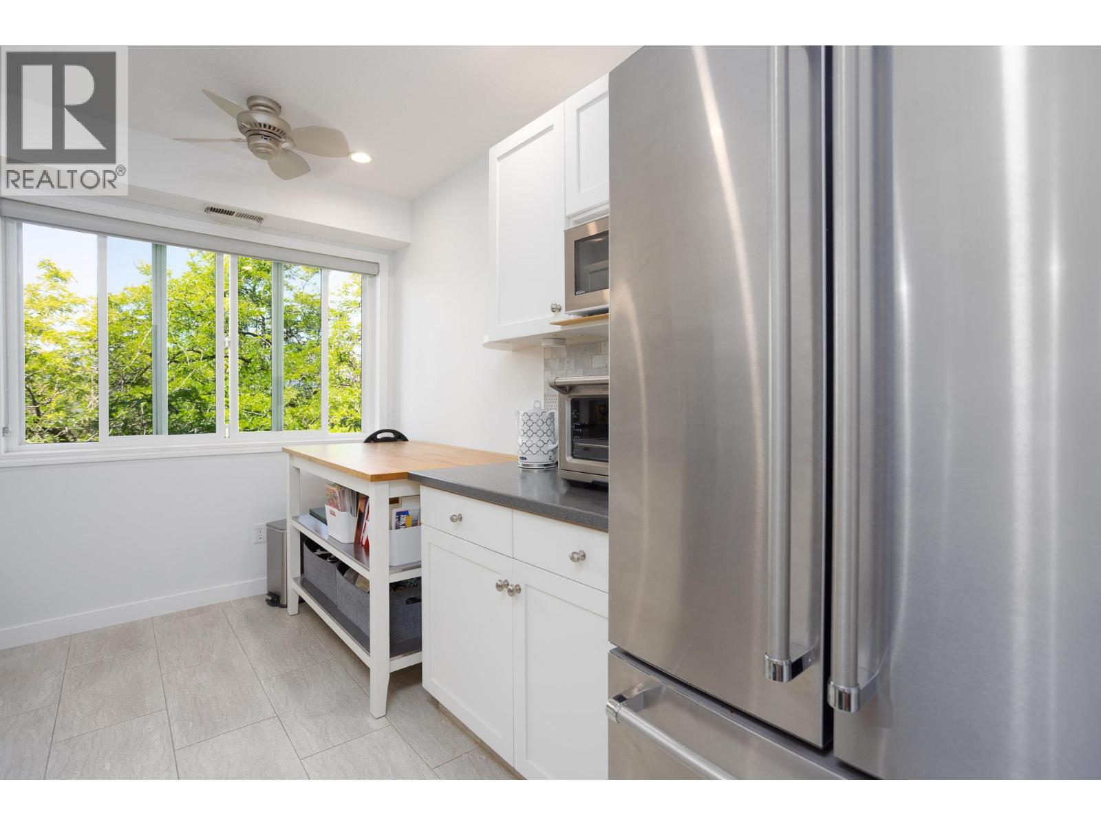 Photo 4 of 1045 Sutherland Avenue Unit 315 A, Kelowna BC