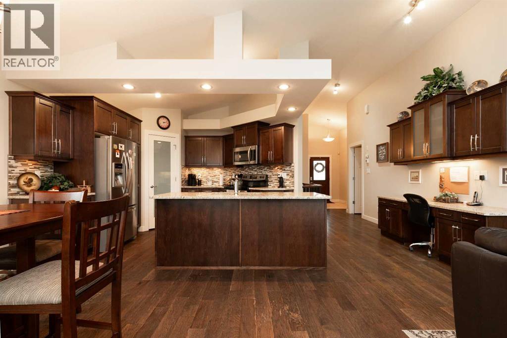 Photo 13 of 342 Sixmile Ridge S, Lethbridge AB