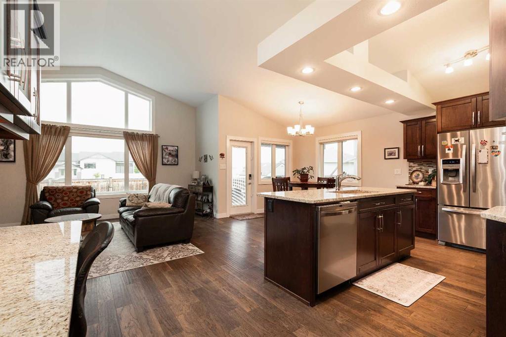 Photo 8 of 342 Sixmile Ridge S, Lethbridge AB