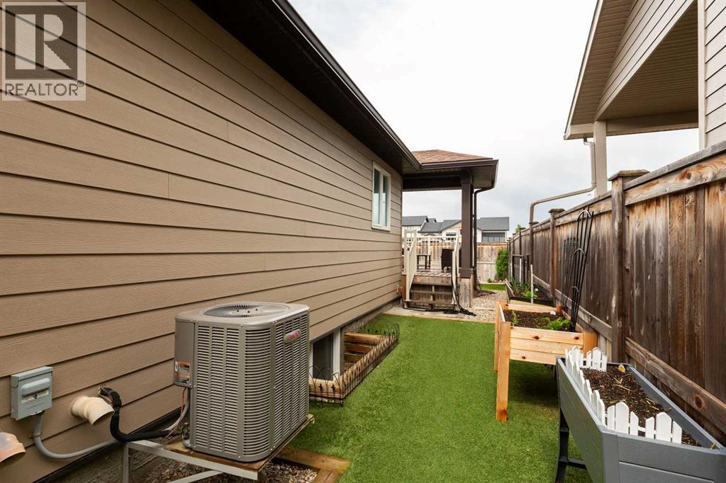 Photo 37 of 342 Sixmile Ridge S, Lethbridge AB