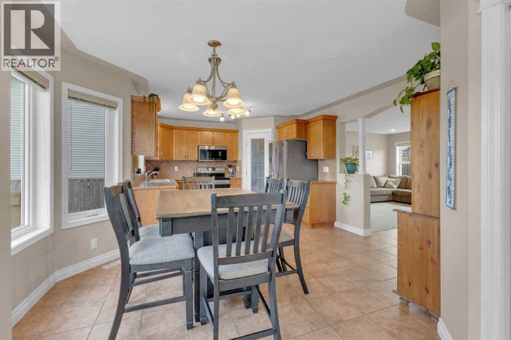 Photo 7 of 37 Reynolds Road, Sylvan Lake AB