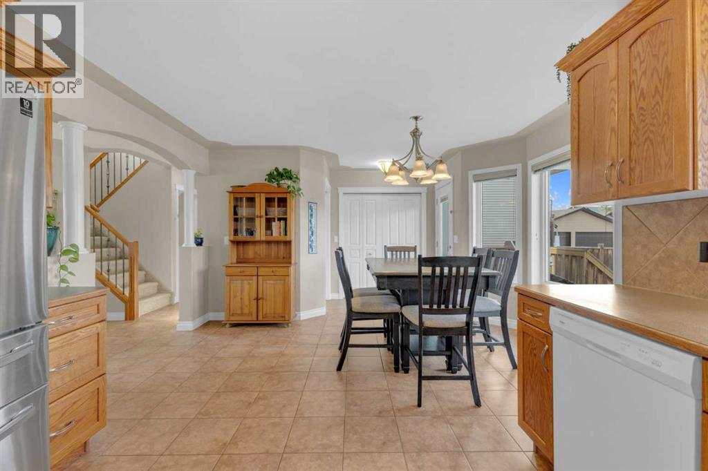 Photo 6 of 37 Reynolds Road, Sylvan Lake AB