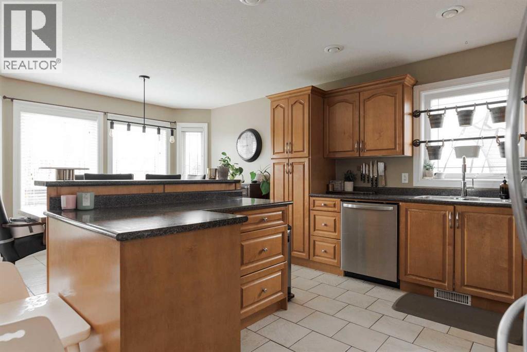 Photo 7 of 233 Lynx Crescent, Fort Mcmurray AB