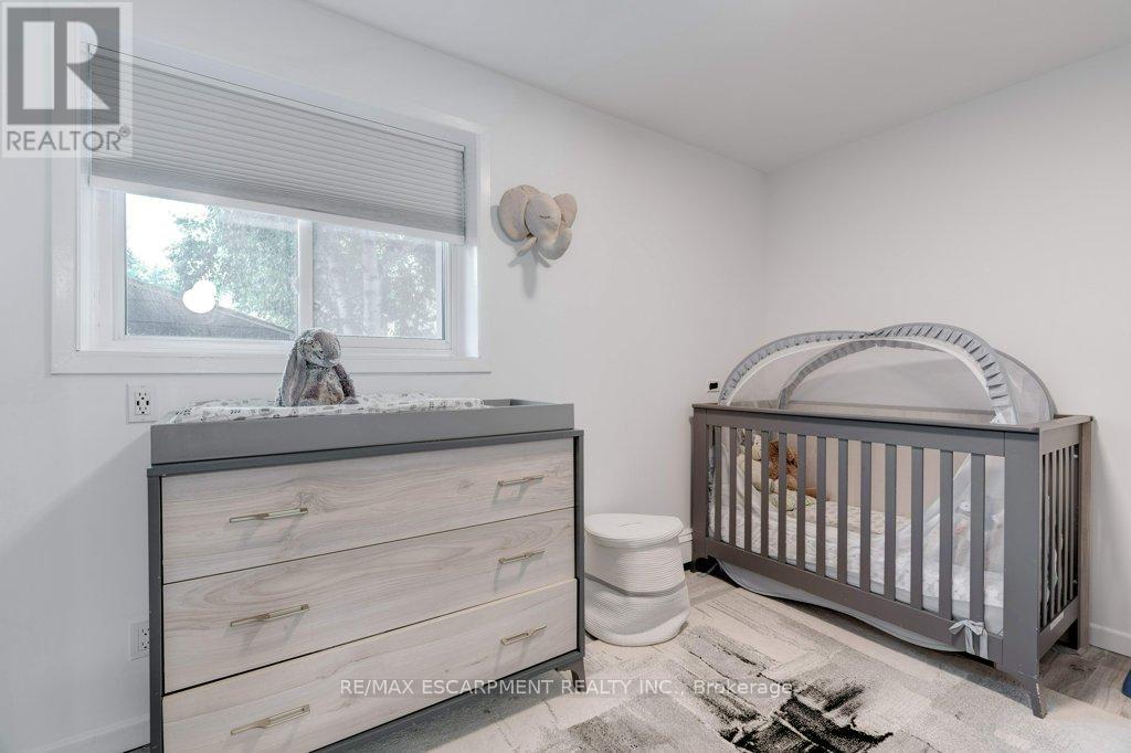 Photo 26 of 636 West Oval Drive, Burlington ON