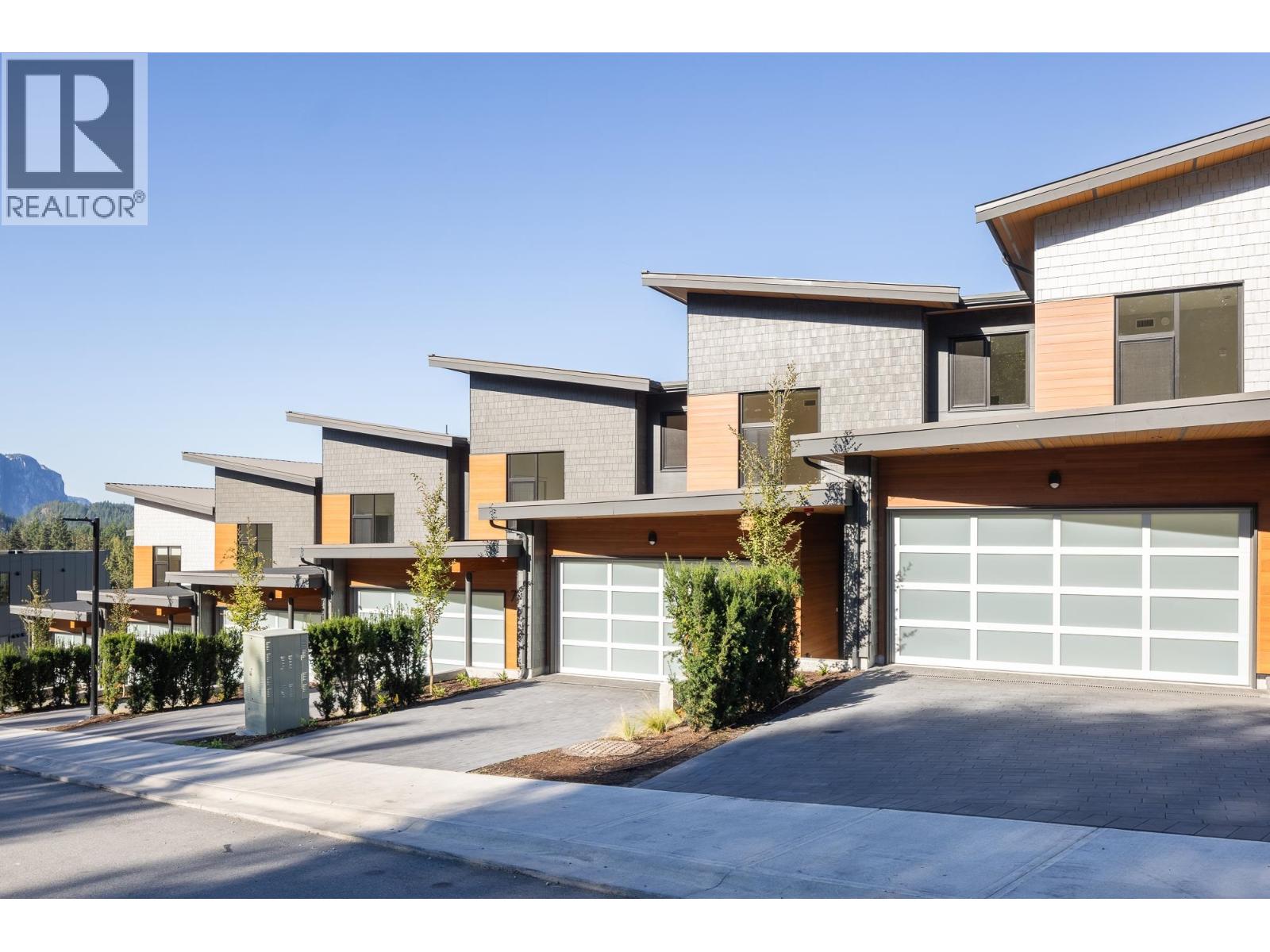 3 3407 MAMQUAM ROAD, Squamish