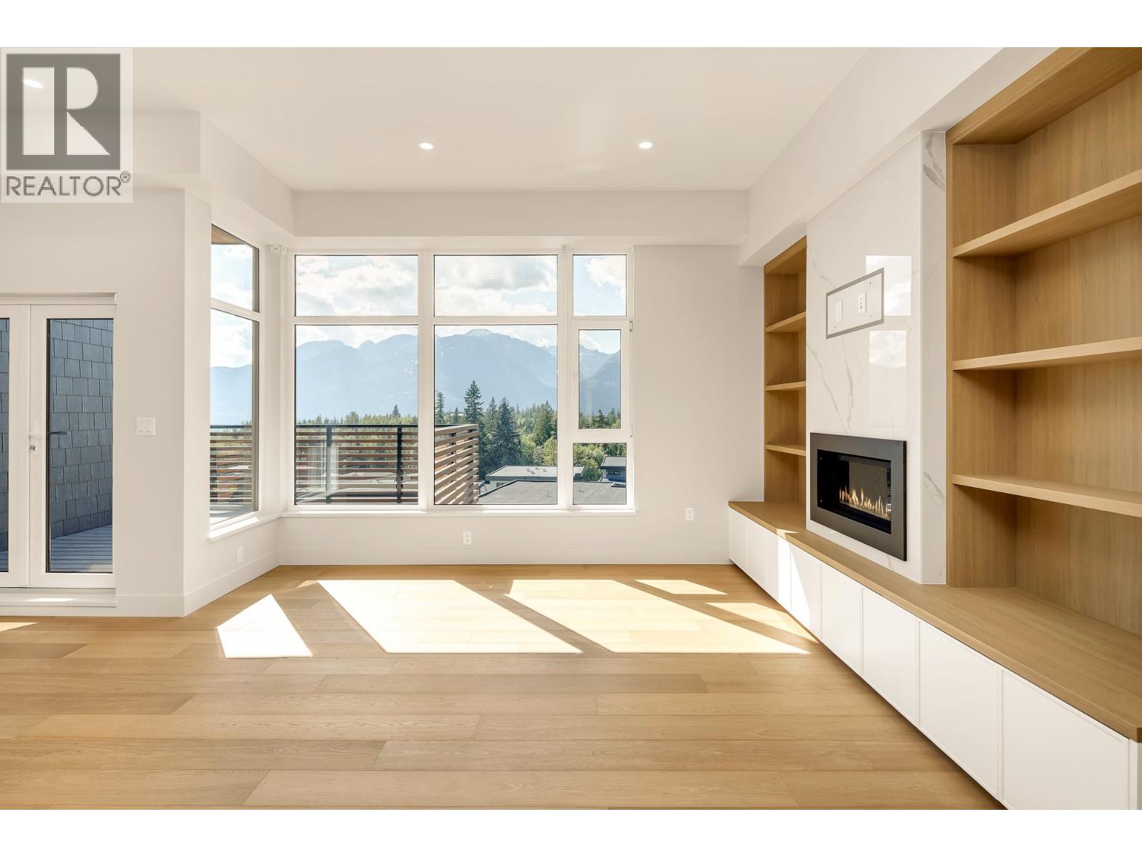 3 3407 MAMQUAM ROAD, Squamish