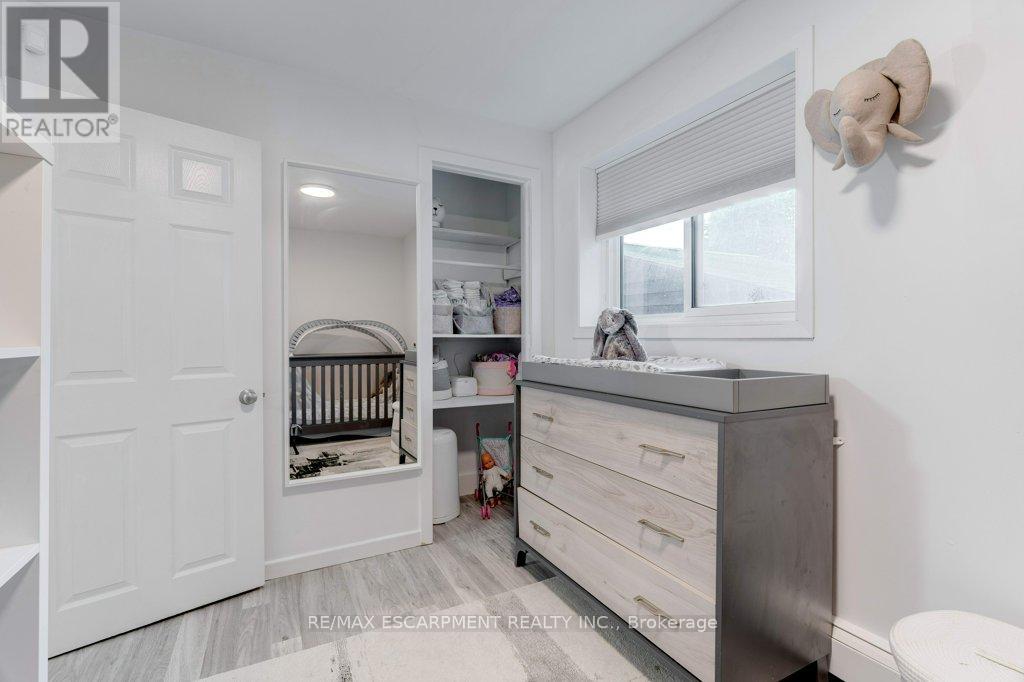 Photo 27 of 636 West Oval Drive, Burlington ON