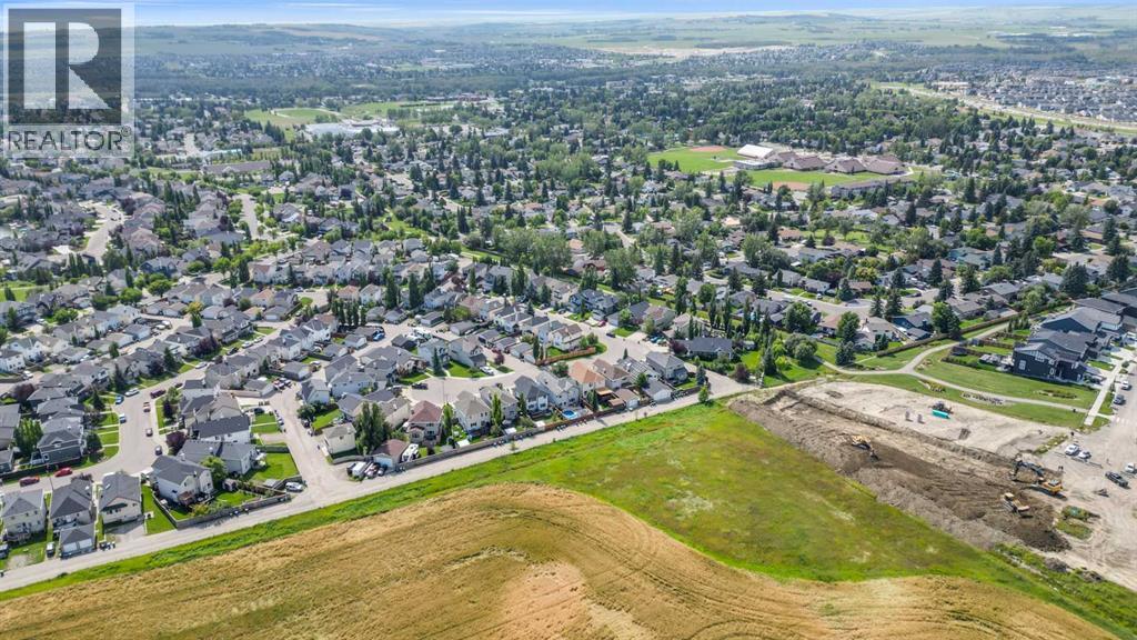 Photo 9 of 169 Crystal Shores Grove, Okotoks AB