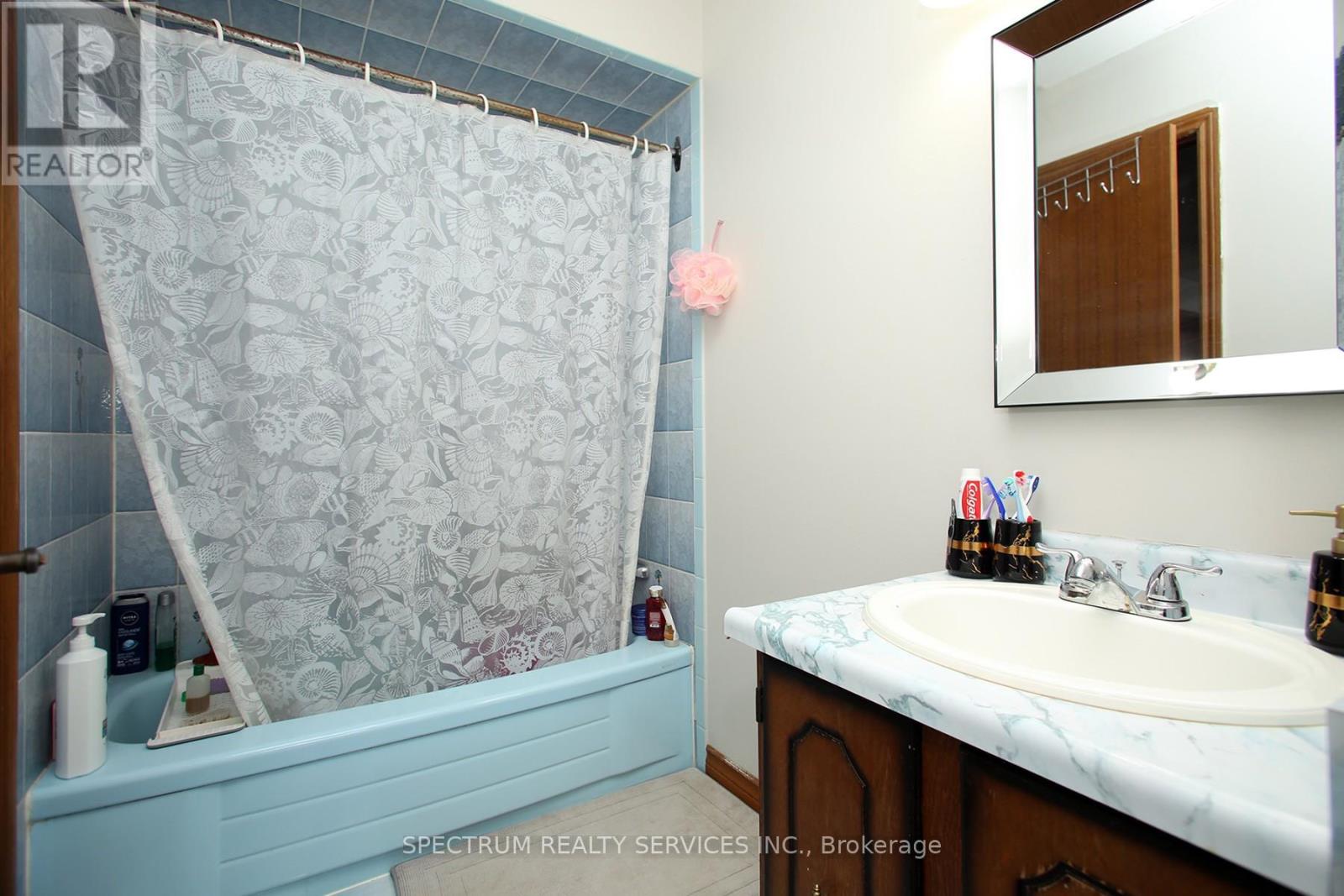 Photo 18 of 22 Kaiser Drive, Vaughan ON