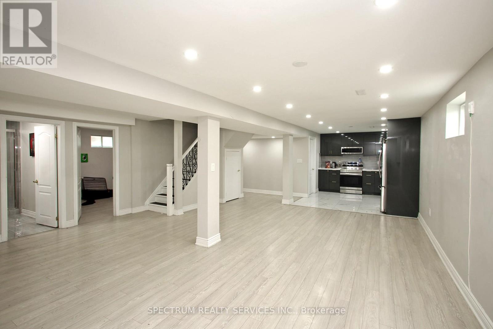 Photo 21 of 22 Kaiser Drive, Vaughan ON
