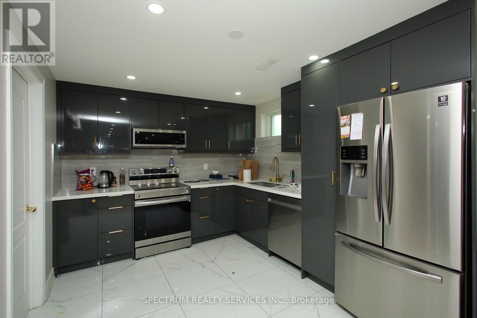 Photo 23 of 22 Kaiser Drive, Vaughan ON