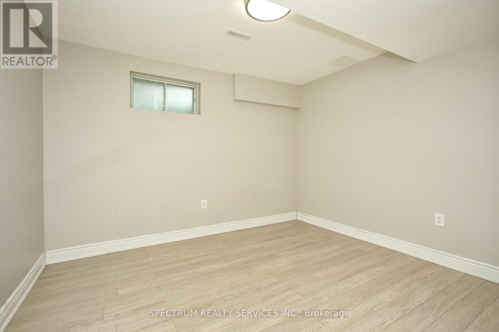 Photo 26 of 22 Kaiser Drive, Vaughan ON