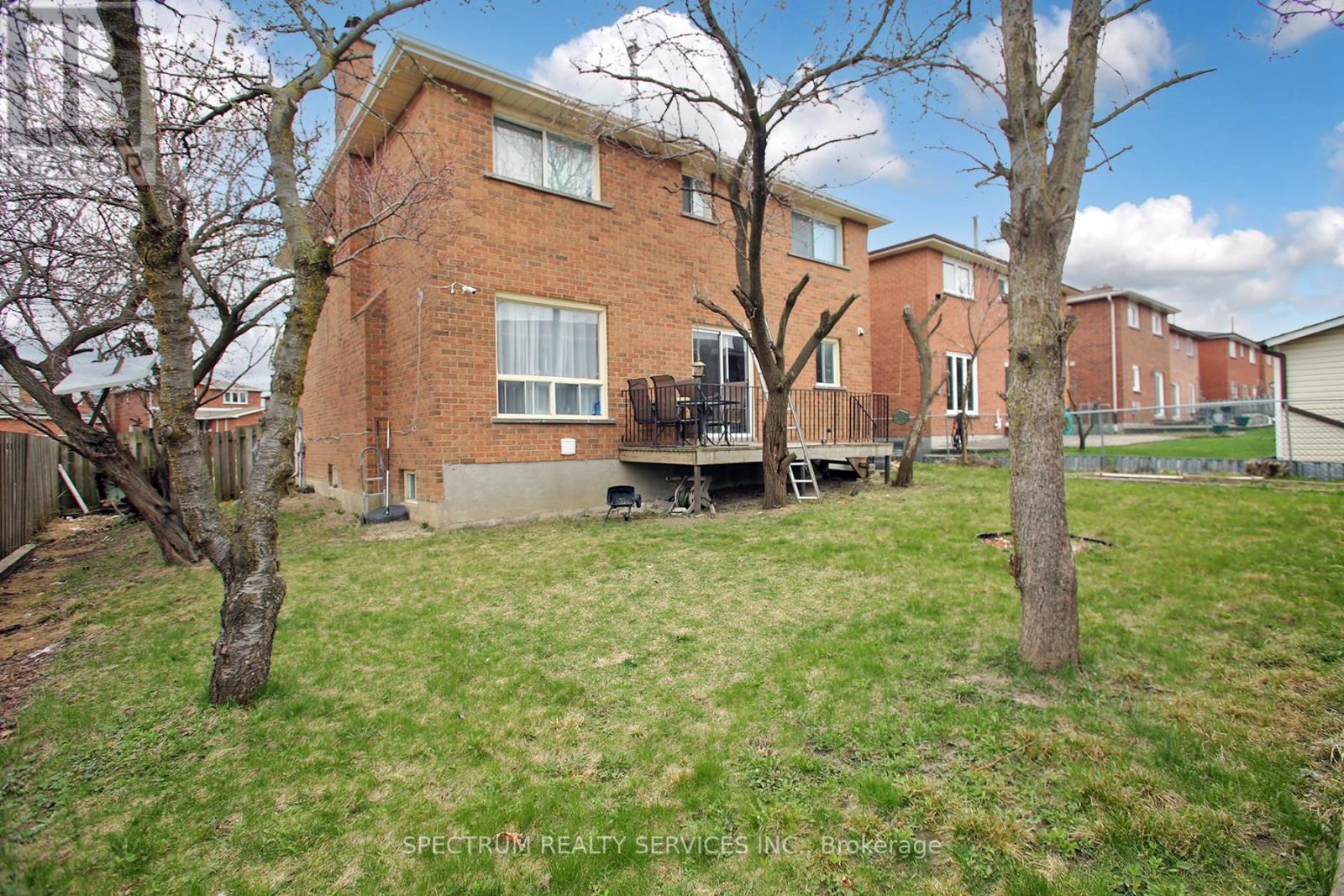 Photo 27 of 22 Kaiser Drive, Vaughan ON