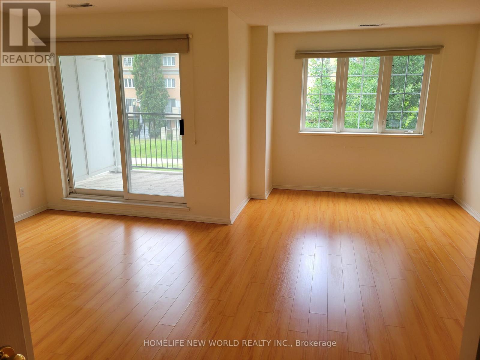 Photo 15 of 725 Grandview Way, Toronto ON