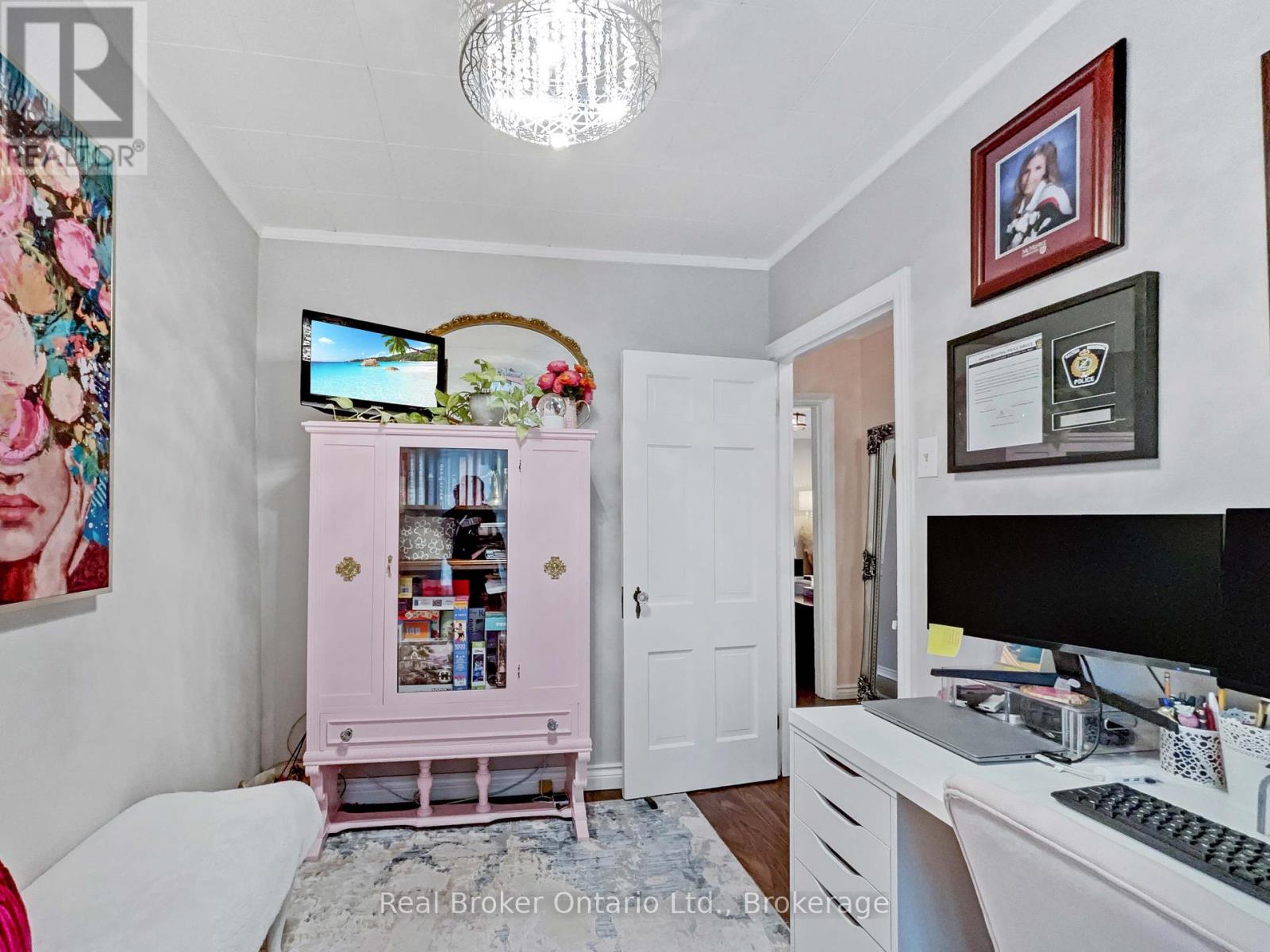 Photo 10 of 71 Harrison Avenue, Hamilton ON