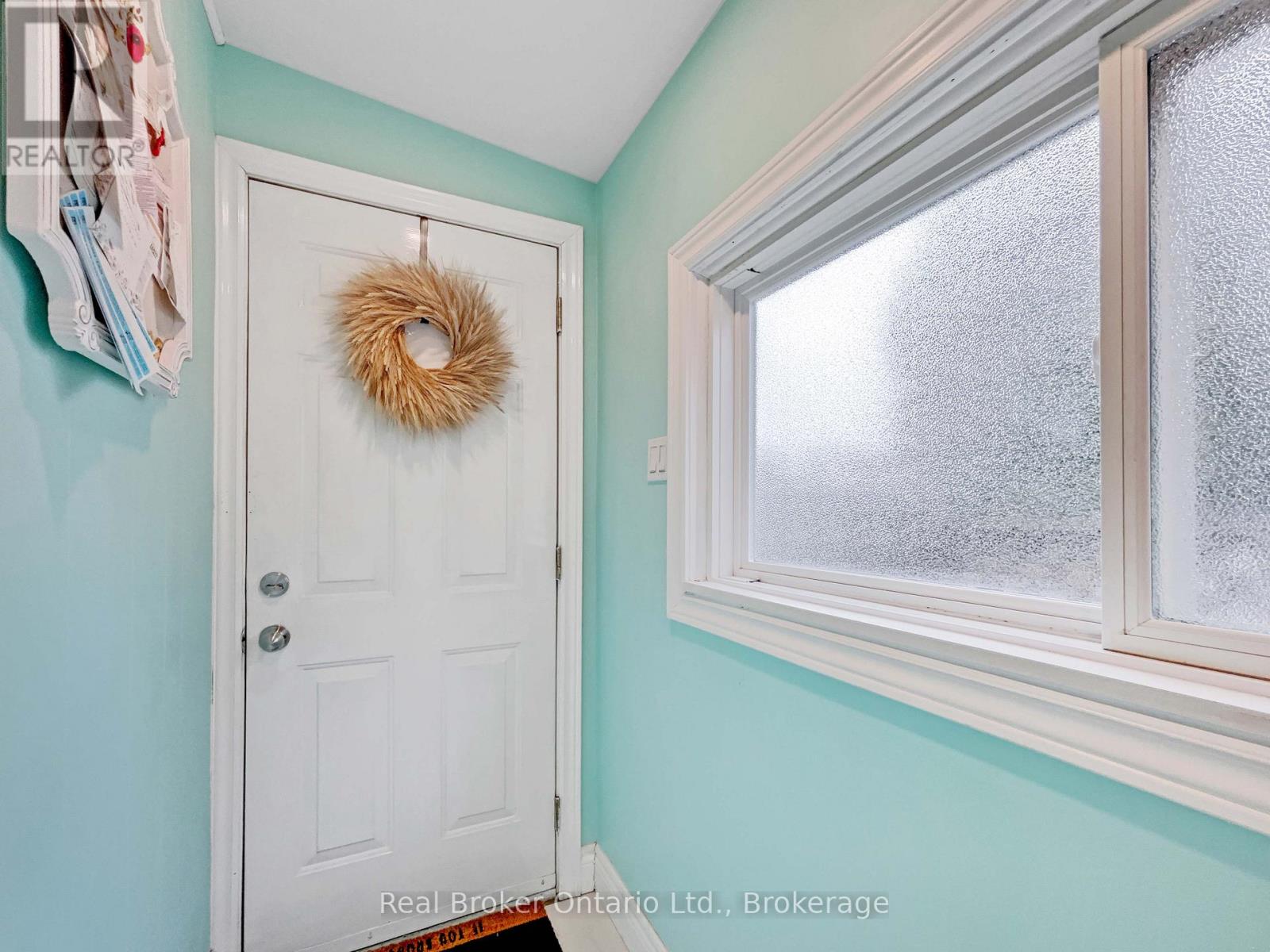 Photo 17 of 71 Harrison Avenue, Hamilton ON