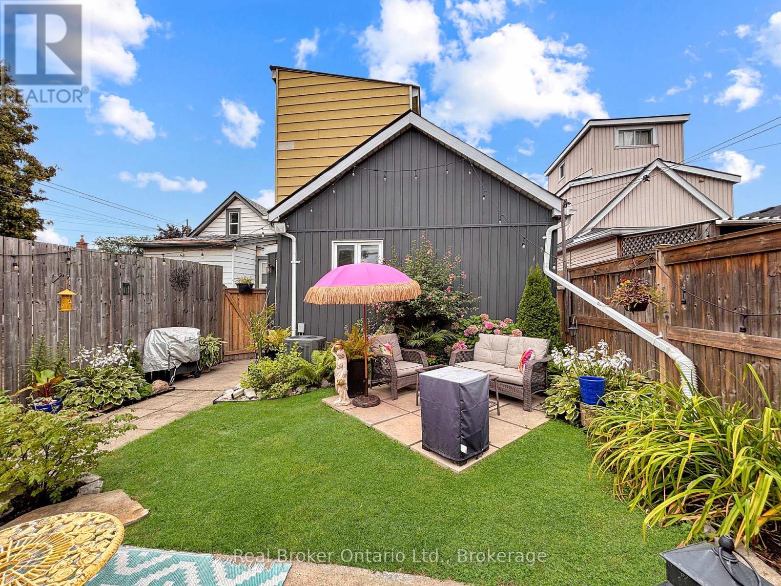 Photo 19 of 71 Harrison Avenue, Hamilton ON