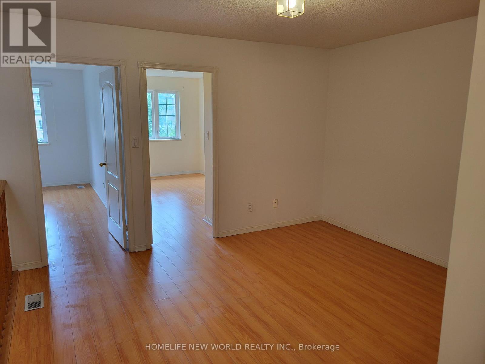 Photo 16 of 725 Grandview Way, Toronto ON