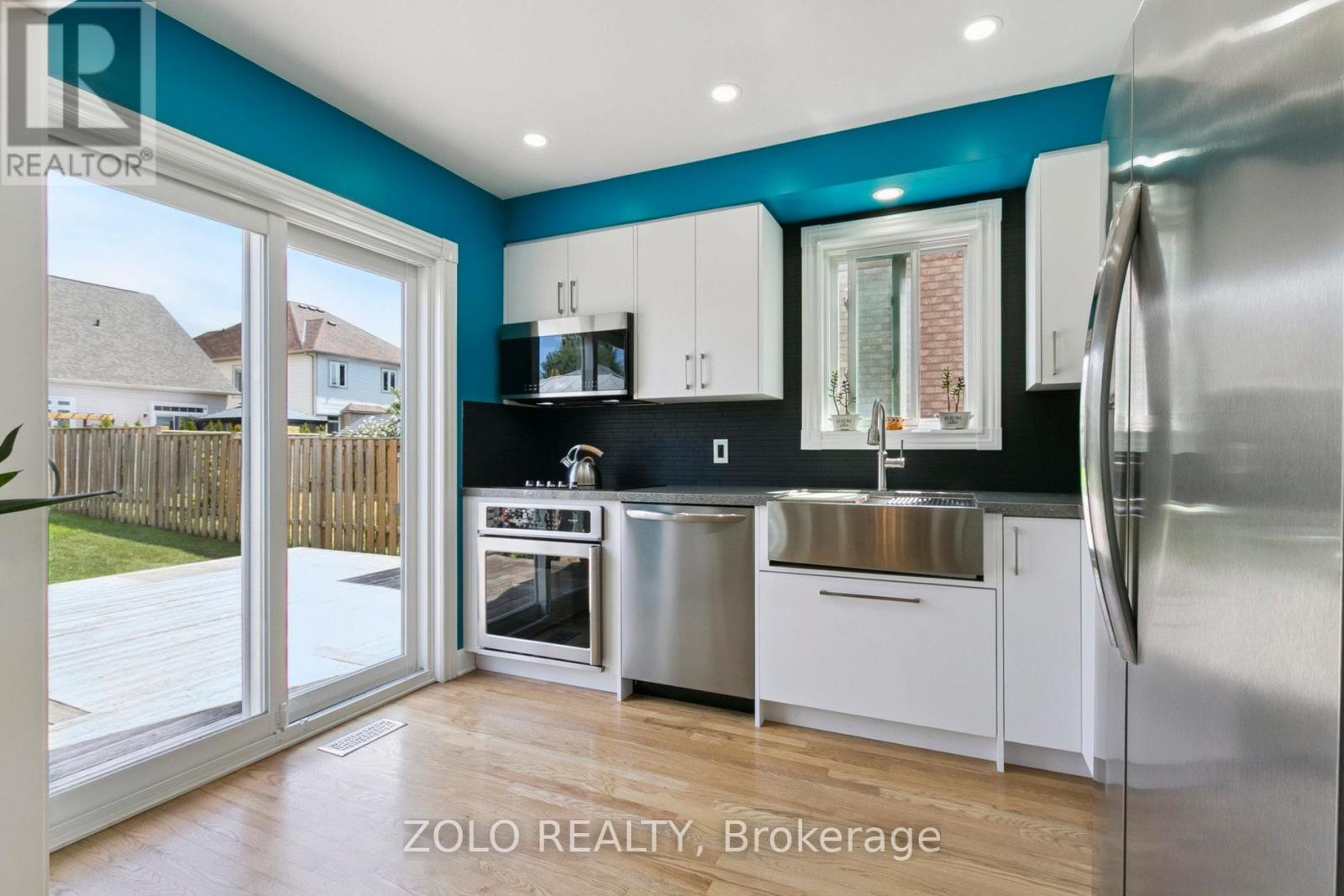 Photo 12 of 31 Channel Drive, Whitby ON