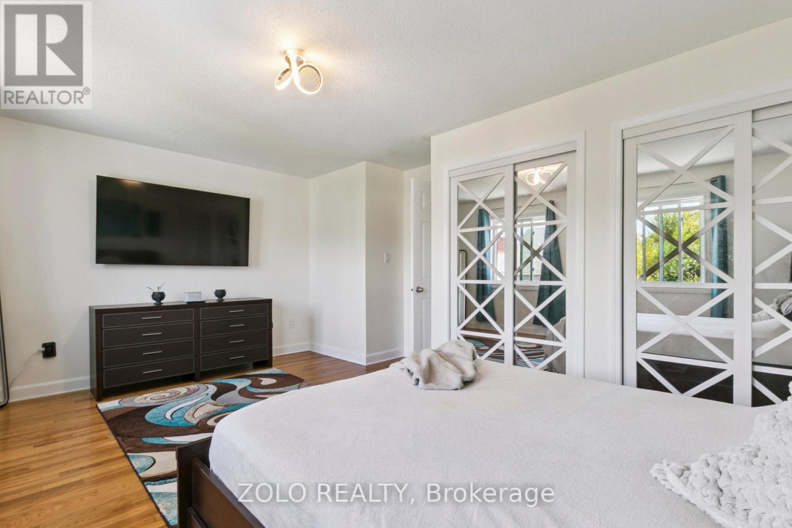 Photo 18 of 31 Channel Drive, Whitby ON