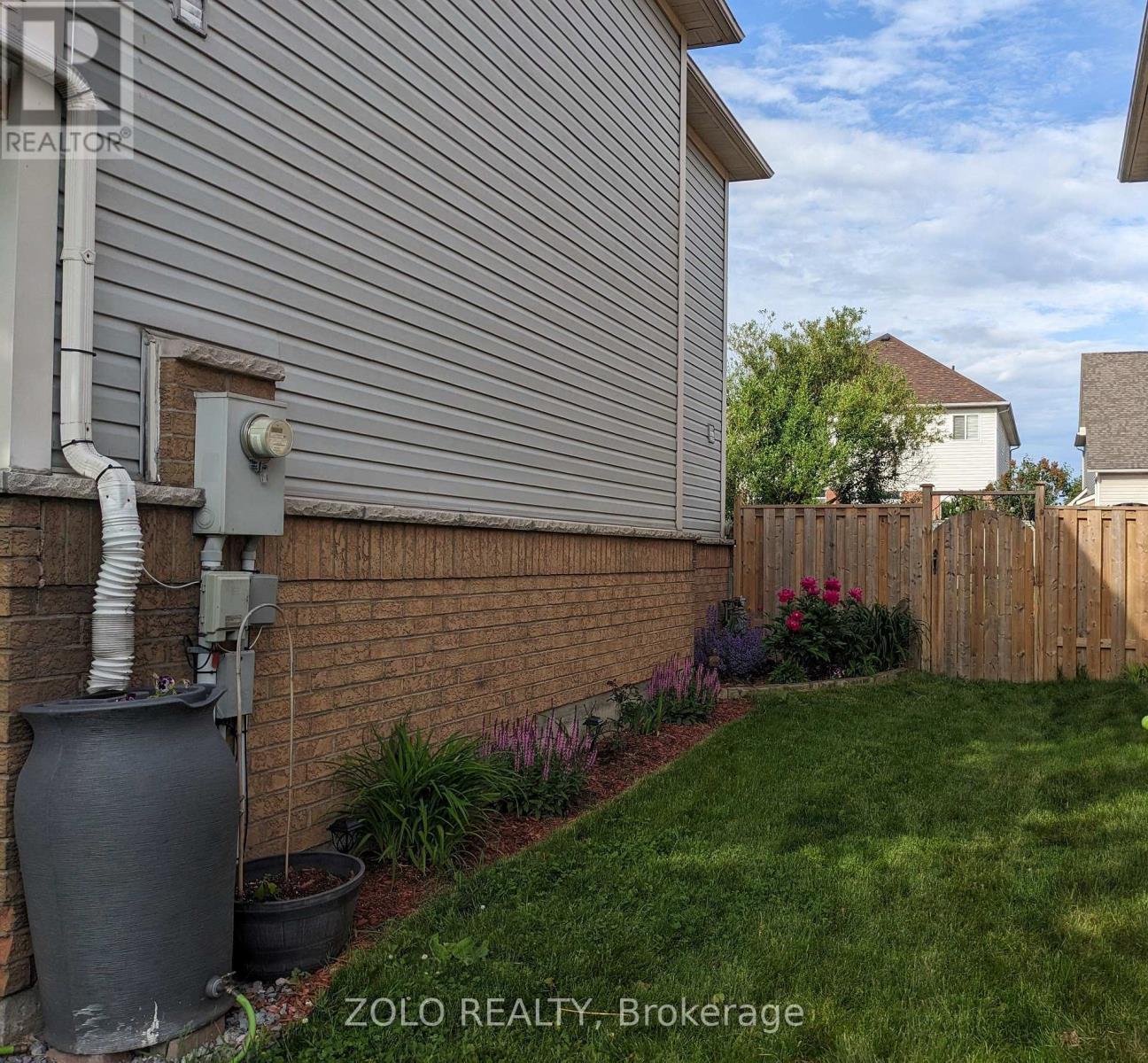 Photo 32 of 31 Channel Drive, Whitby ON