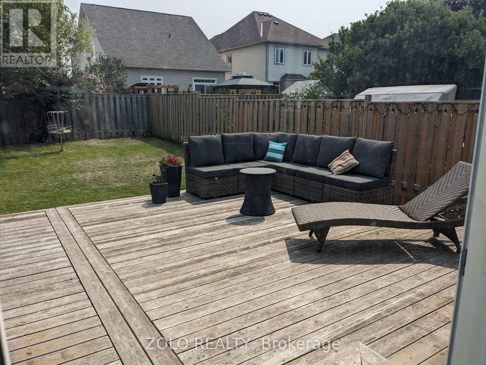 Photo 31 of 31 Channel Drive, Whitby ON