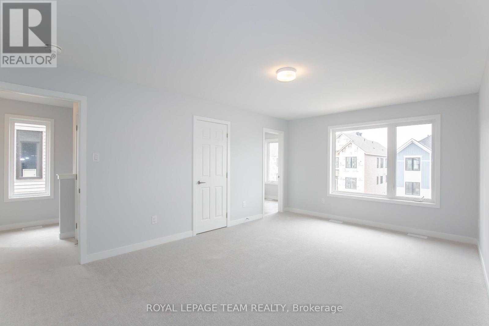 Photo 24 of 29 Stitch Mews N, Ottawa ON