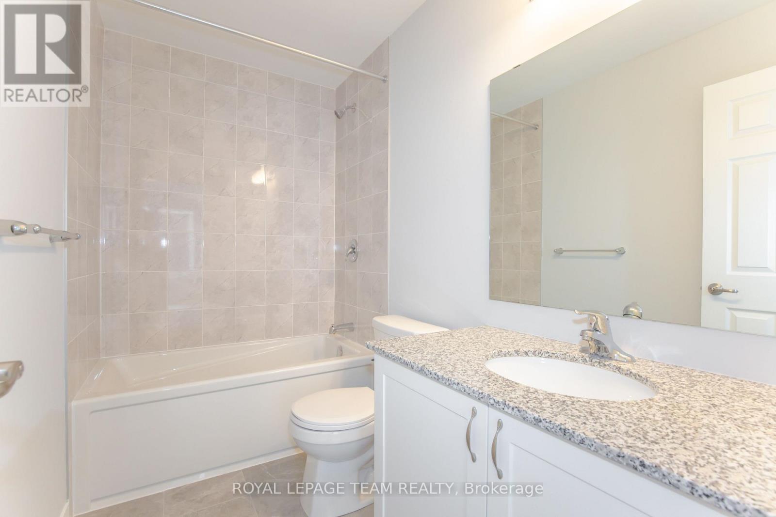 Photo 26 of 29 Stitch Mews N, Ottawa ON