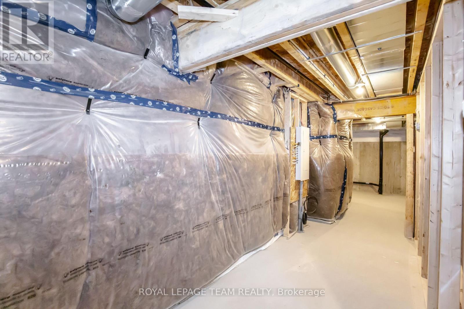 Photo 34 of 29 Stitch Mews N, Ottawa ON