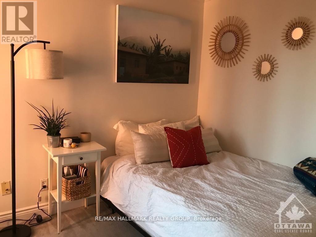 Photo 9 of 301 100 Bruyere Street, Ottawa ON